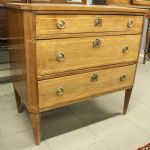 880 5287 CHEST OF DRAWERS